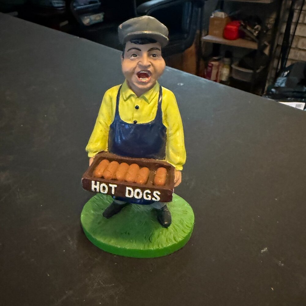 2006 HARTLAND HOT DOG VENDOR FIGURINE - NWOB (153)